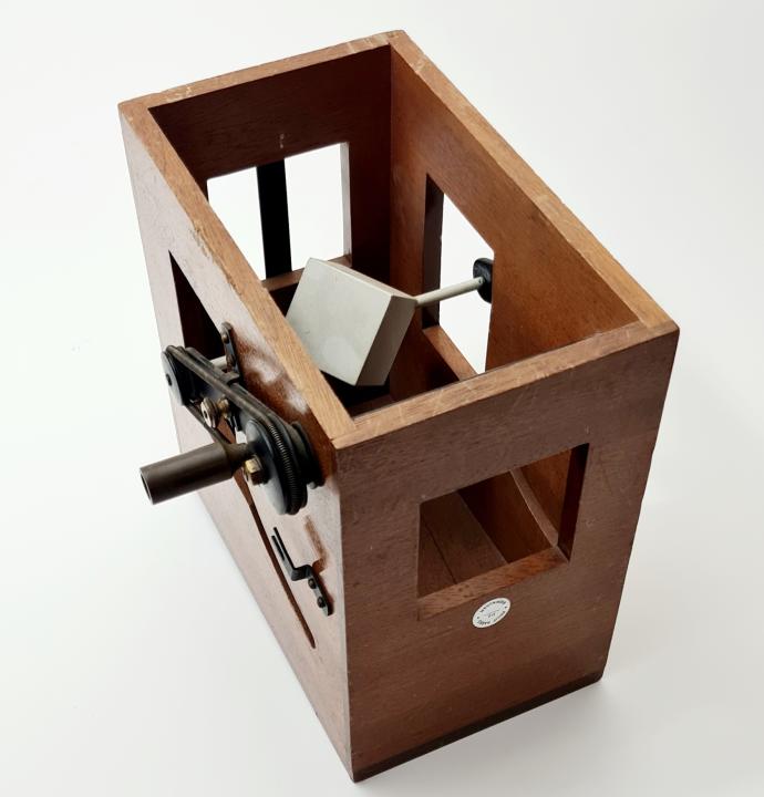 revolving photo cube