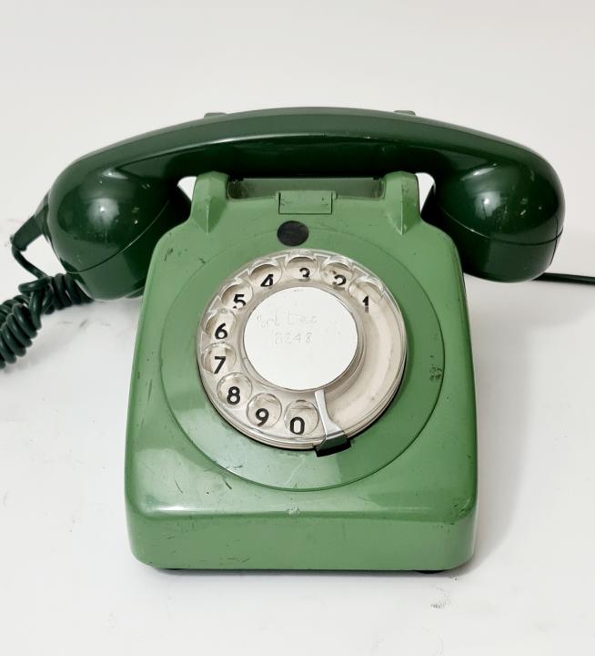 1980 Telephone | CURIOUS SCIENCE