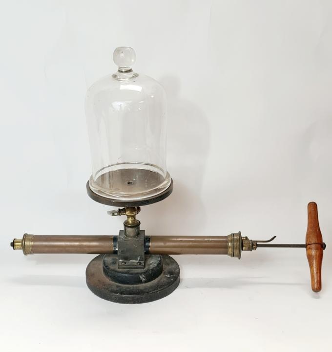 Vacuum Pump CURIOUS SCIENCE