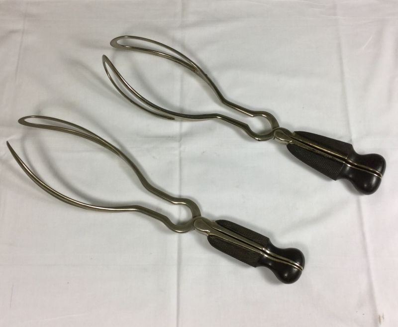 Birthing forceps CURIOUS SCIENCE