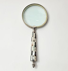 Magnifying Glass With Decorative Handle