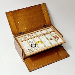 Microscope Specimen Slides In Case