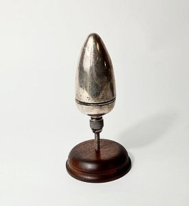 Metal Egg On Stand