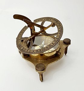 Sundial with compass