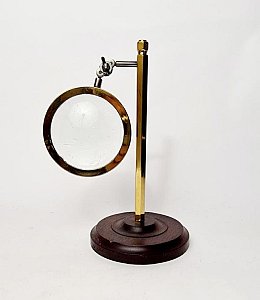 Magnifier on Articulated Stand
