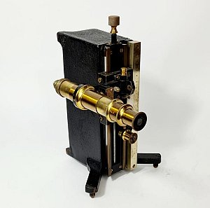 Vernier / Travelling Microscope