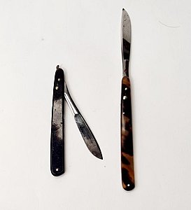 Folding Scalpel with Decorative Handle