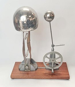 Van De Graaff Electrostatic Generator