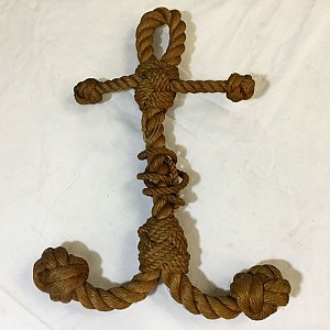Spliced rope in the shape of a anchor