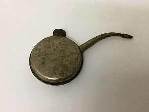 Small oil can