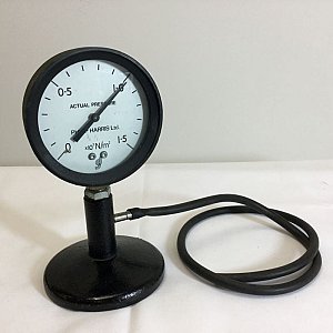 Pressure gauge