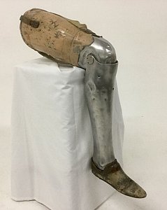 Prosthetic leg