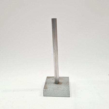 Stand