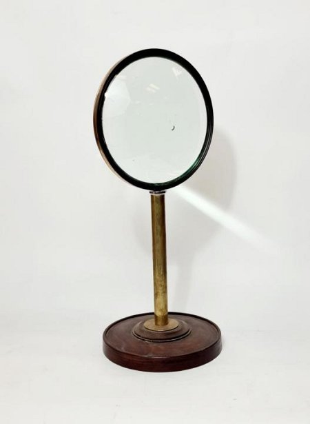 Robson Maker English Magnifying Lens On A Brass Stand - Antique