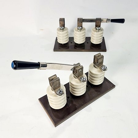 Insulated Blade Switch