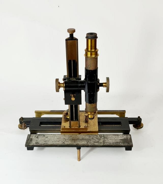 Travelling / Vernier Microscope