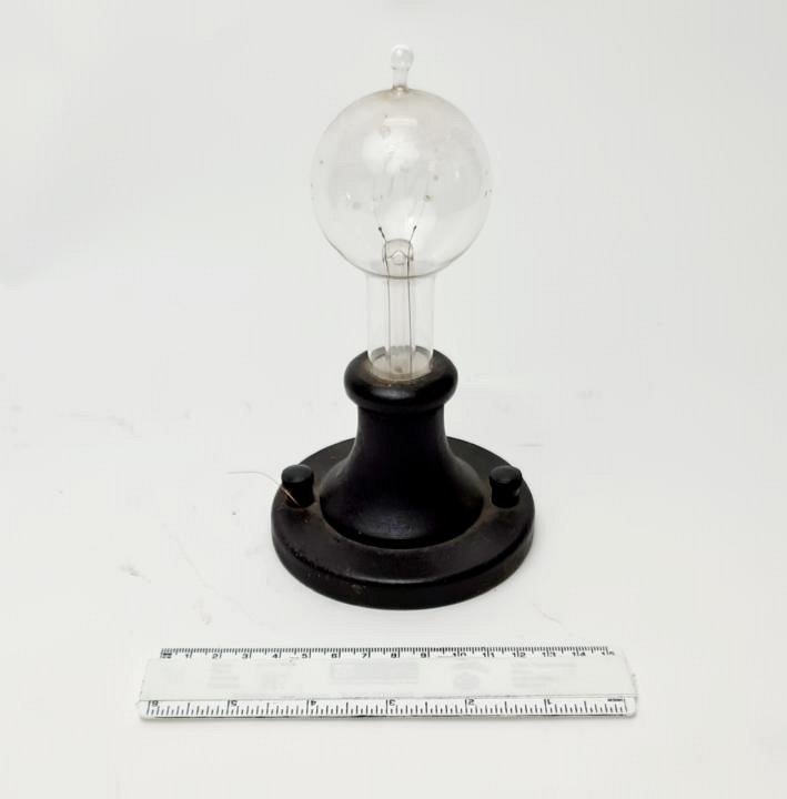 Small Vintage Lightbulb