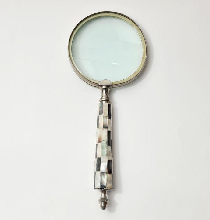 Magnifying Glass With Decorative Handle