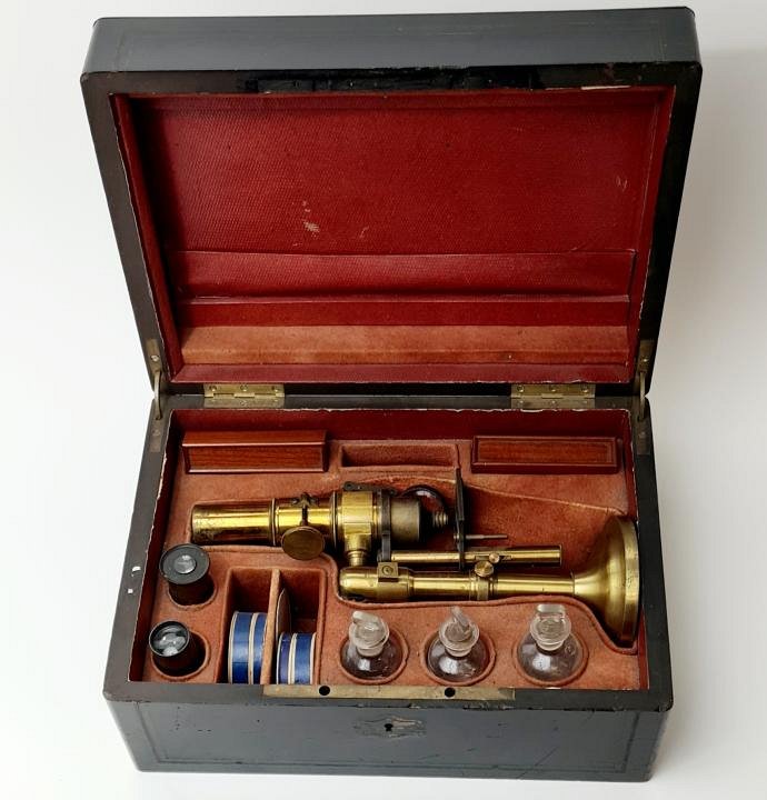 French Cased Microscope 19th c