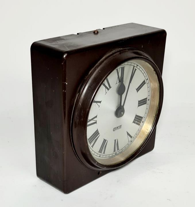 Bakelite Cased Clock