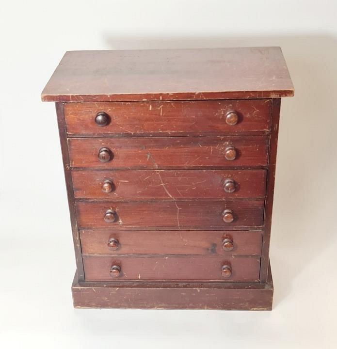 Small Wooden Specimen Cabinet / Drawers