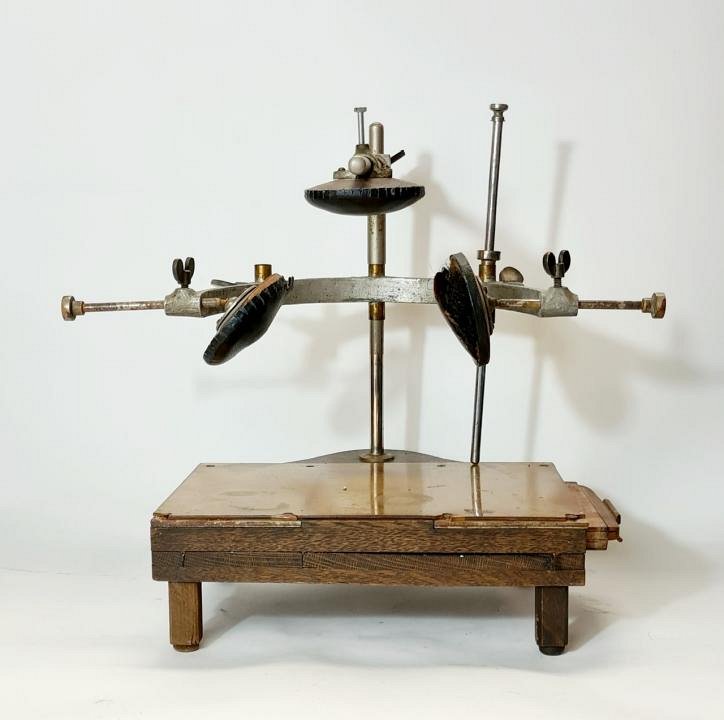 Jaw X-Ray Apparatus