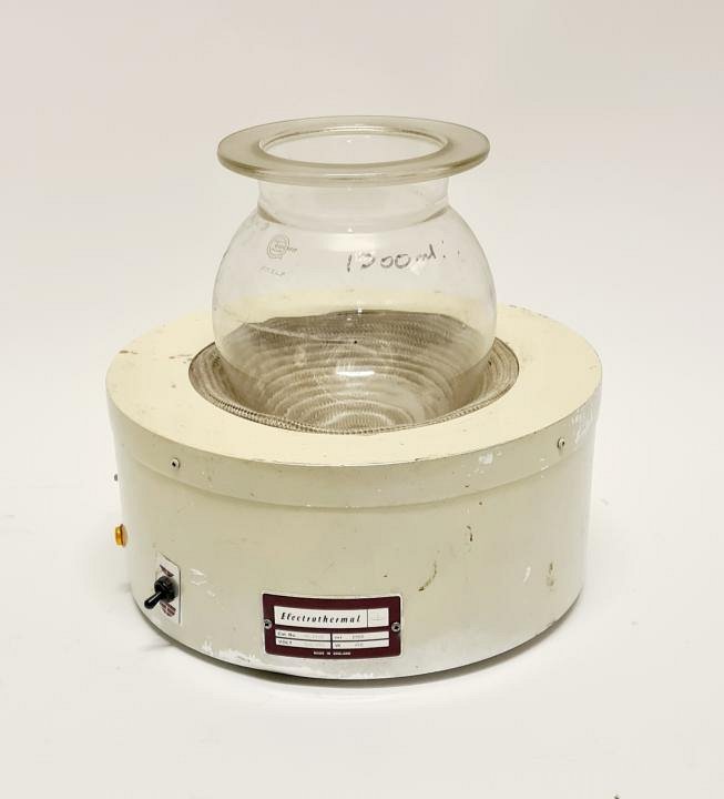 Period Laboratory Flask Heater