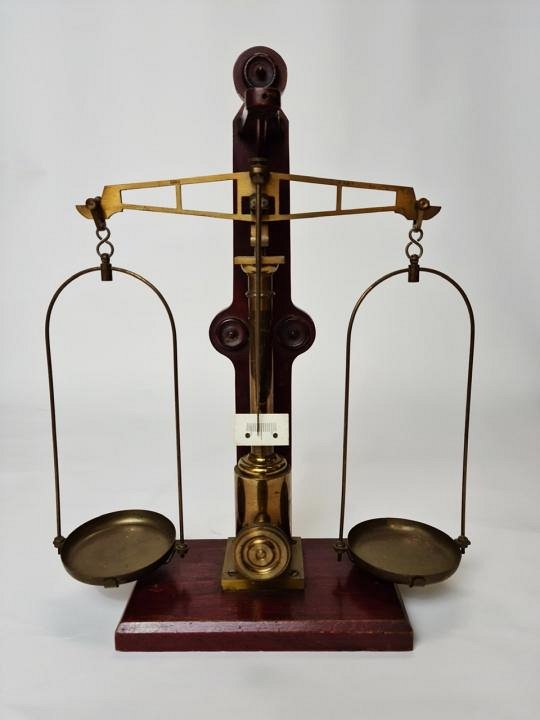Mahogany & Brass Weighing Scales