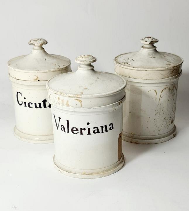 Ceramic Pharmacy Jar With Lid