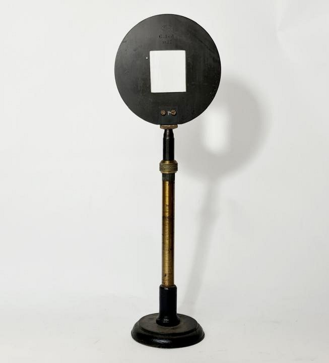 Square Lens On Stand
