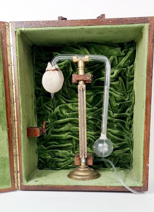 Cased Hygrometer With Top Mount