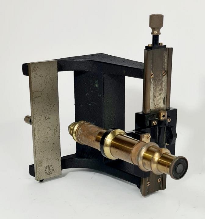 Travelling / Vernier Microscope