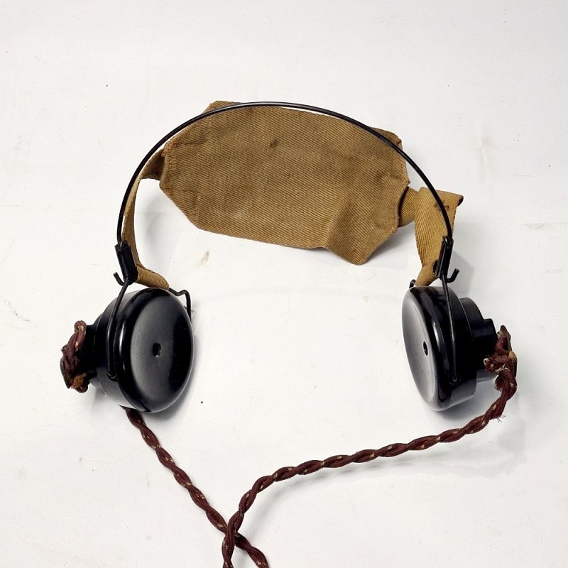 Period Headphones / Headset