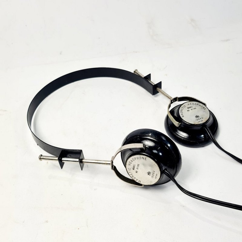 Period Headphones / Headset