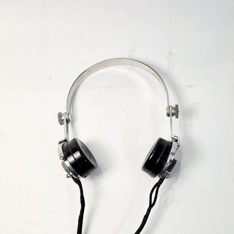 Period Headphones / Headset