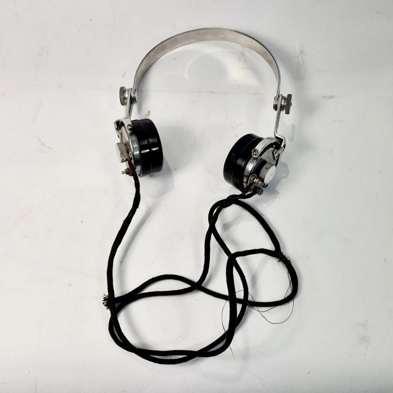Period Headphones / Headset