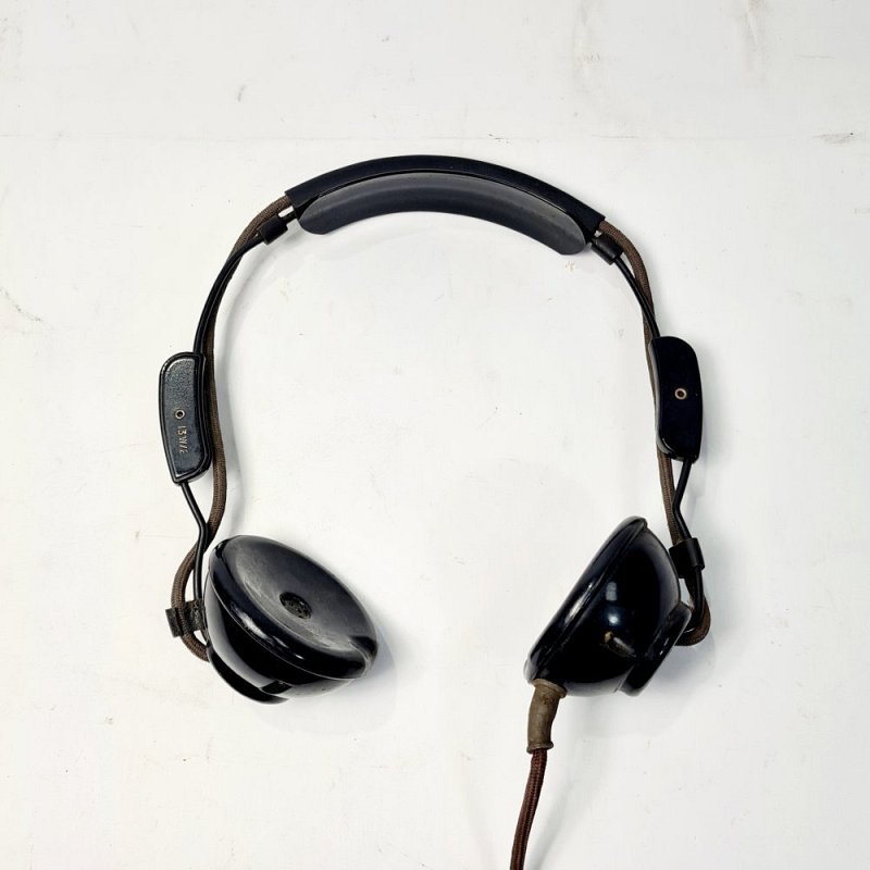 Period Headphones / Headset