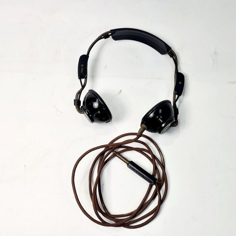 Period Headphones / Headset