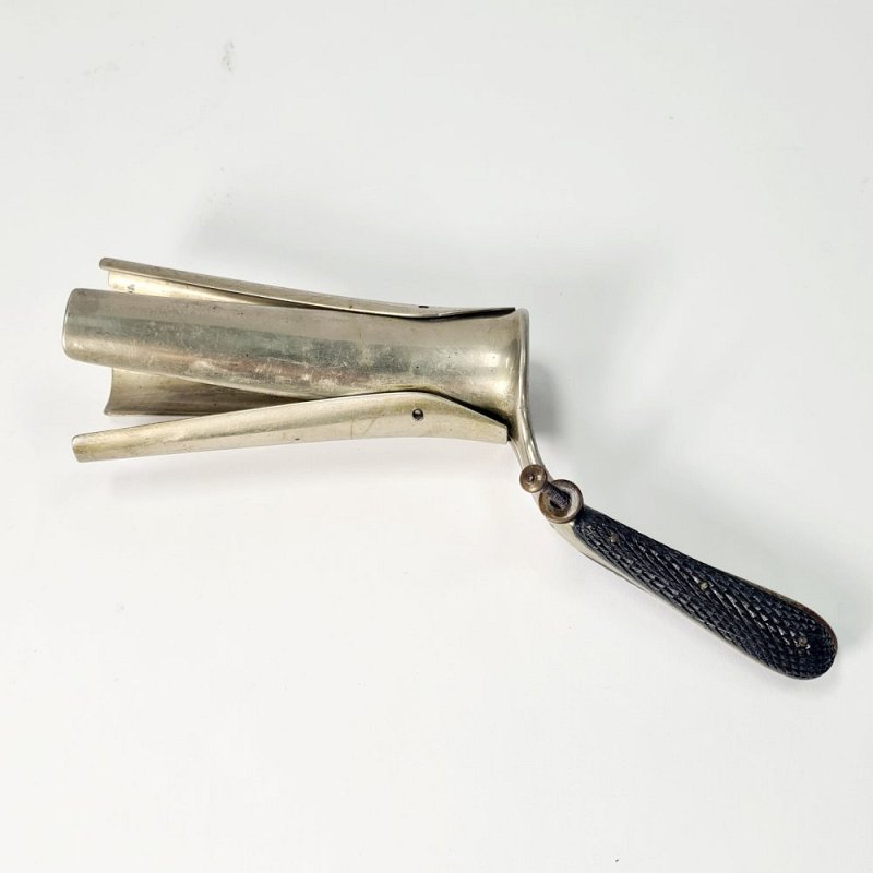 four bladed vaginal speculum