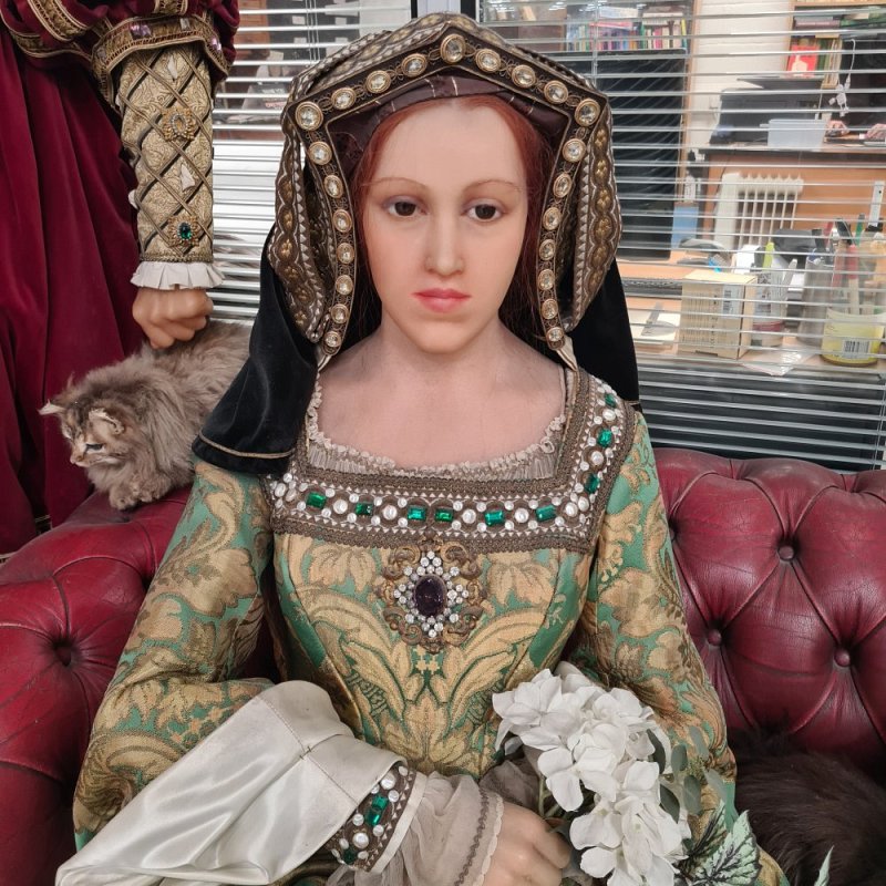 Jane Seymour Costume (no mannequin)