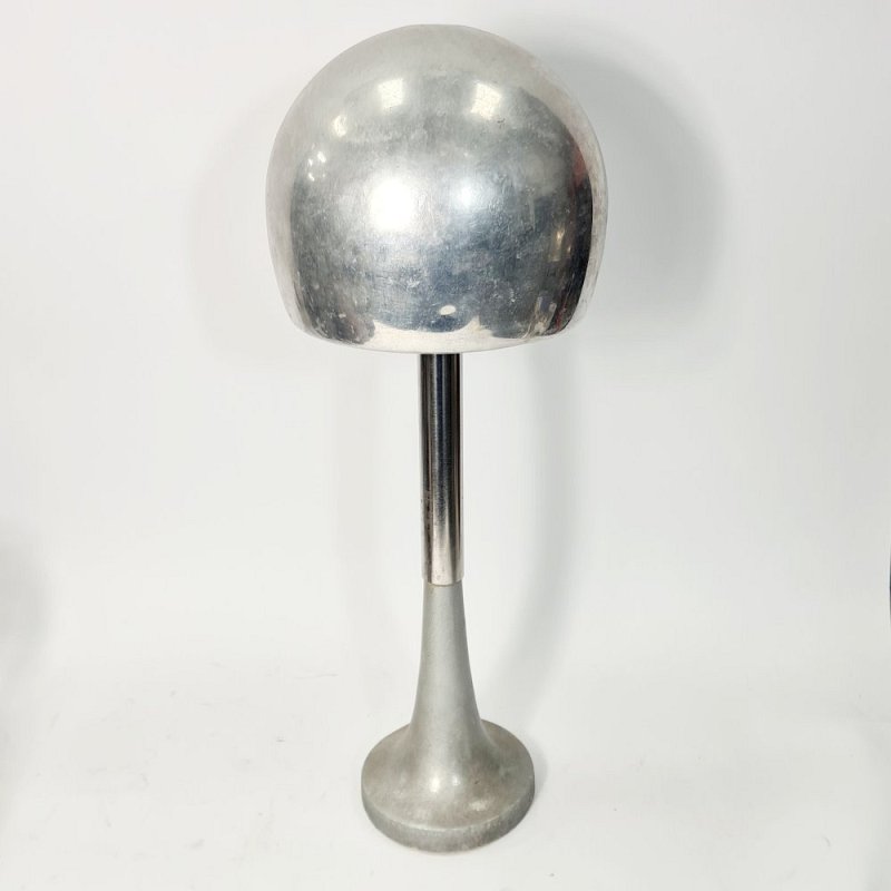 Electrostatic Conductor On Wooden Spand