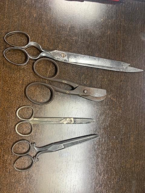 Period scissors