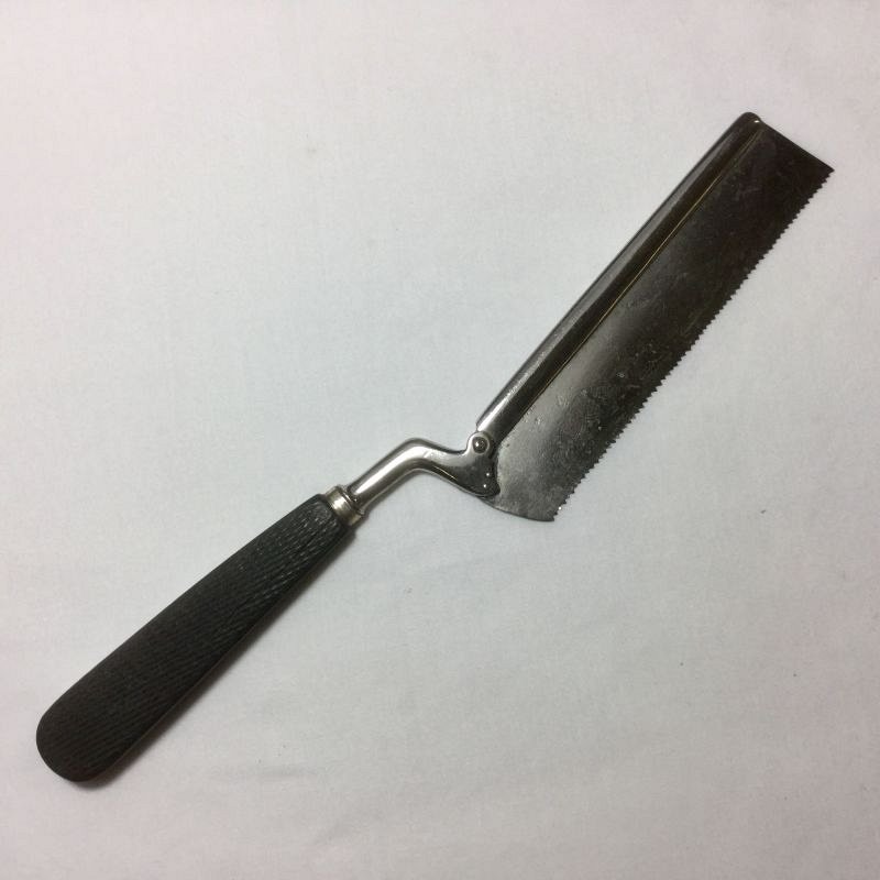 Small amputation saw