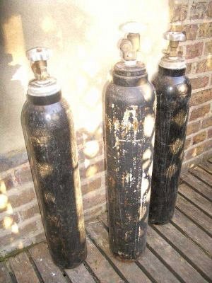 Gas cannisters